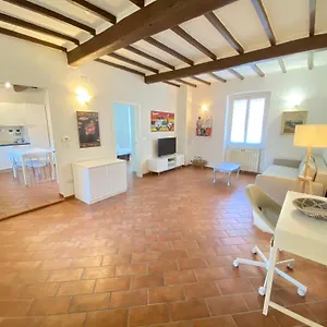 https://teddy-ampio-e-luminoso-appartamento-nel-centro-storico.it-tuscanyhotel.com
